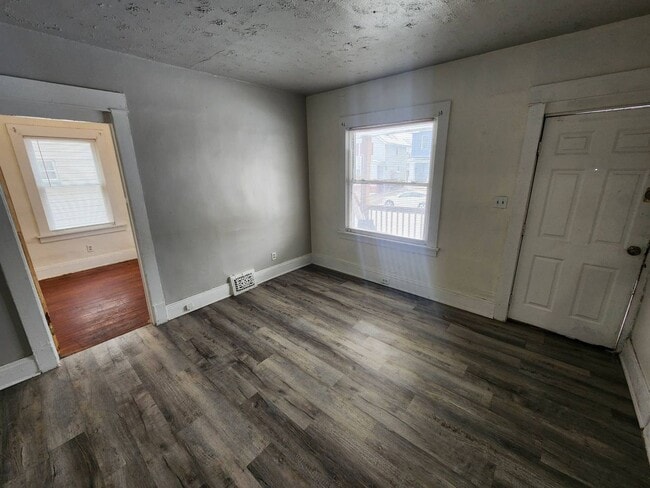 Building Photo - 14012 Scioto Ave