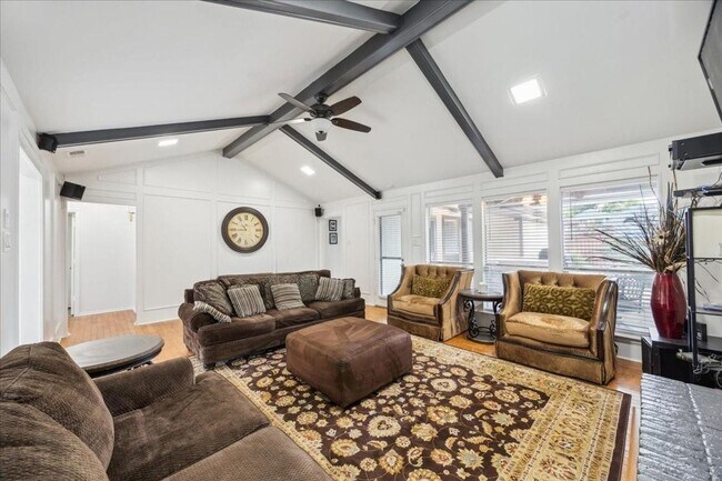 Building Photo - Coming Soon - Carrollton Rental