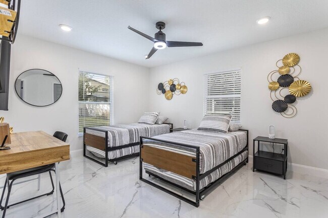 Building Photo - 1401 E Muriel St