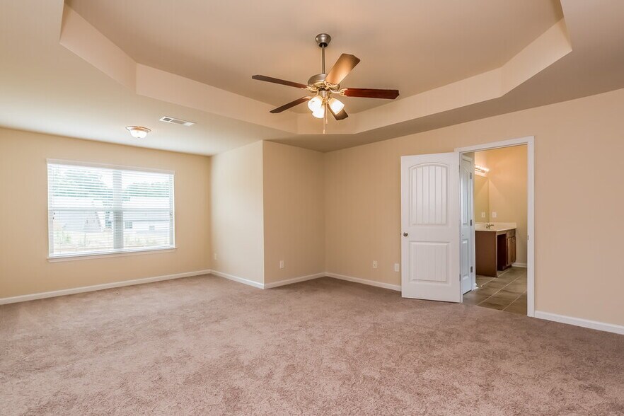 Building Photo - 803 Kite Way