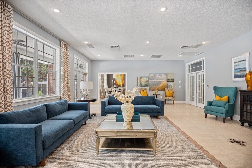 Primary Photo - Avalon Peaks