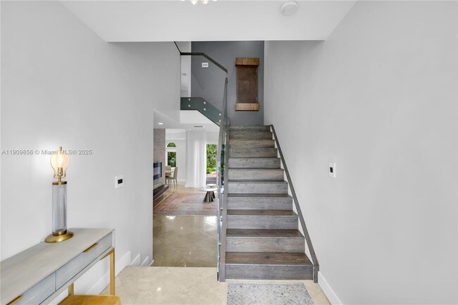 Building Photo - 3015 NE 208th St