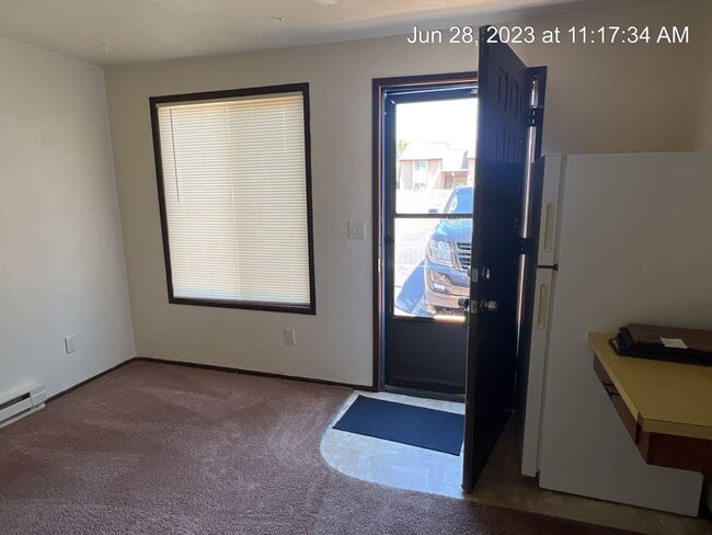 Building Photo - OWN858