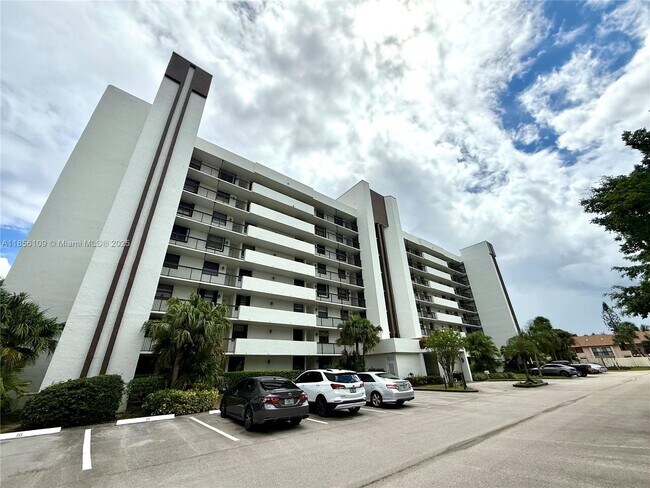 Building Photo - 1266 S Military Trail