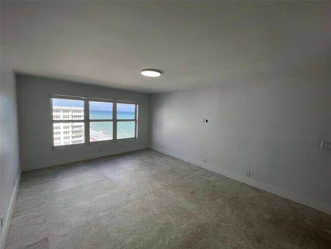 Building Photo - 3500 Galt Ocean Dr