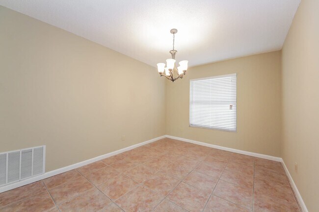 Building Photo - 109 Slade Dr