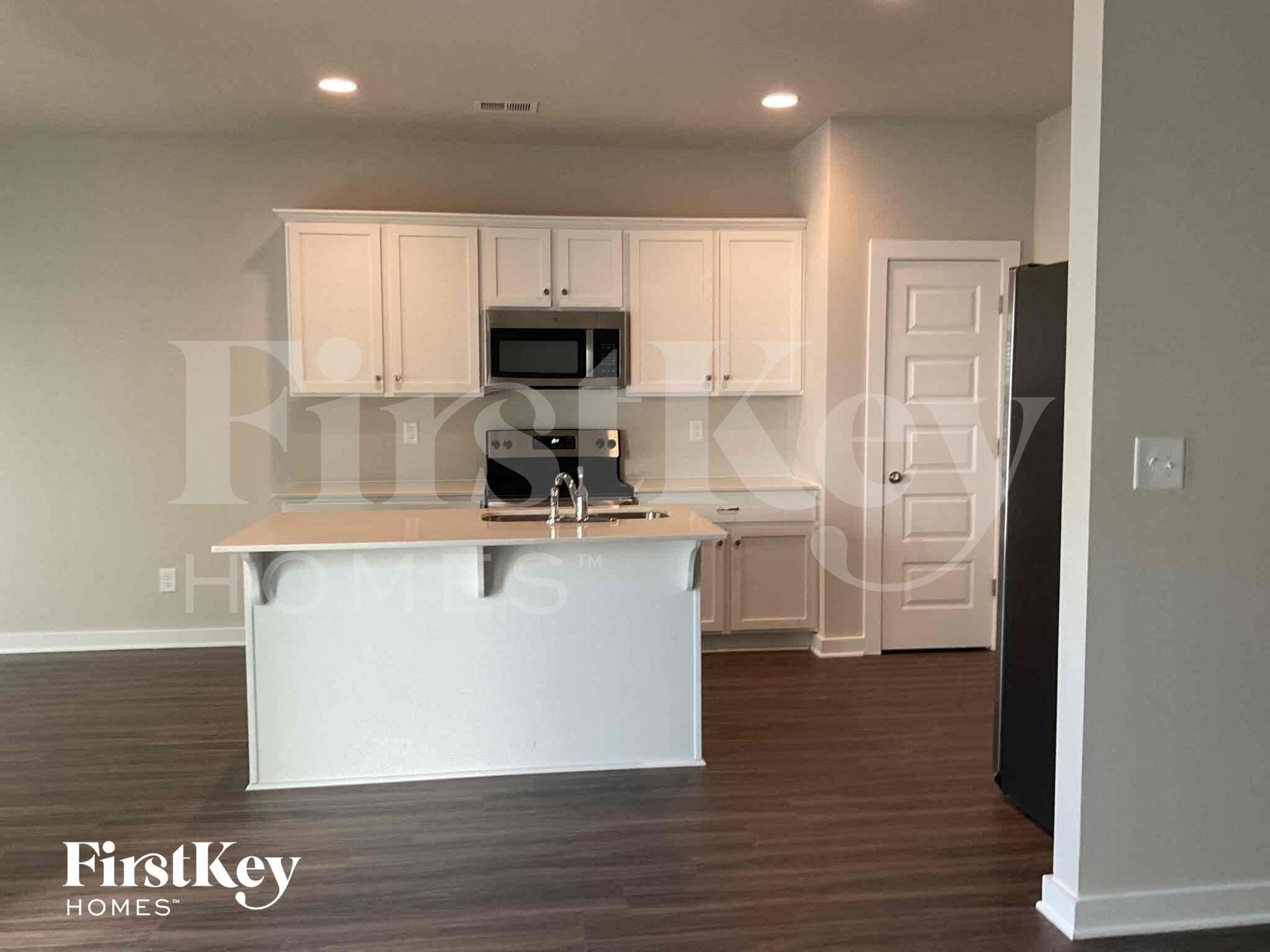 Building Photo - 145 Avalon Wy