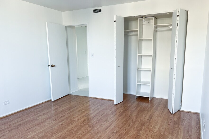 Bedroom Closet & Door - 6301 N Sheridan Rd