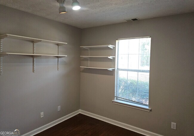 Building Photo - 12205 Cypress Way
