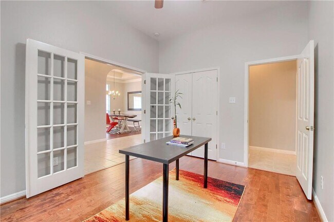 Building Photo - 3003 Cashell Wood Dr