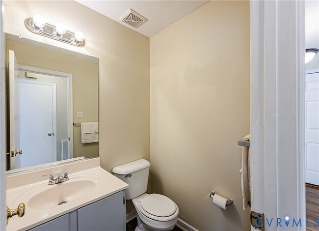 Building Photo - 811 Kiefer Field Ct