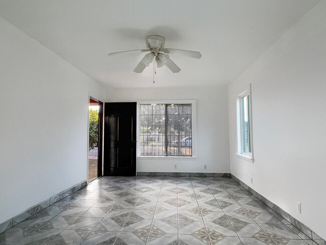 Primary Photo - **3030 Caspian Way Long Beach** Front 2 be...