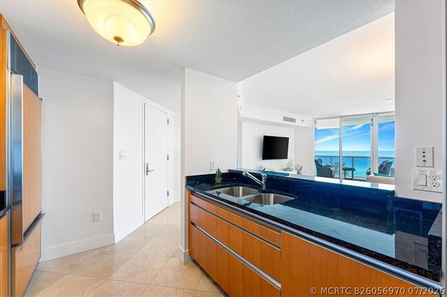 Building Photo - 17201 Collins Ave