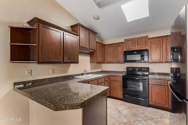 Building Photo - 16021 S Spartan St