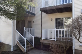 Building Photo - 250 Potomac Dr
