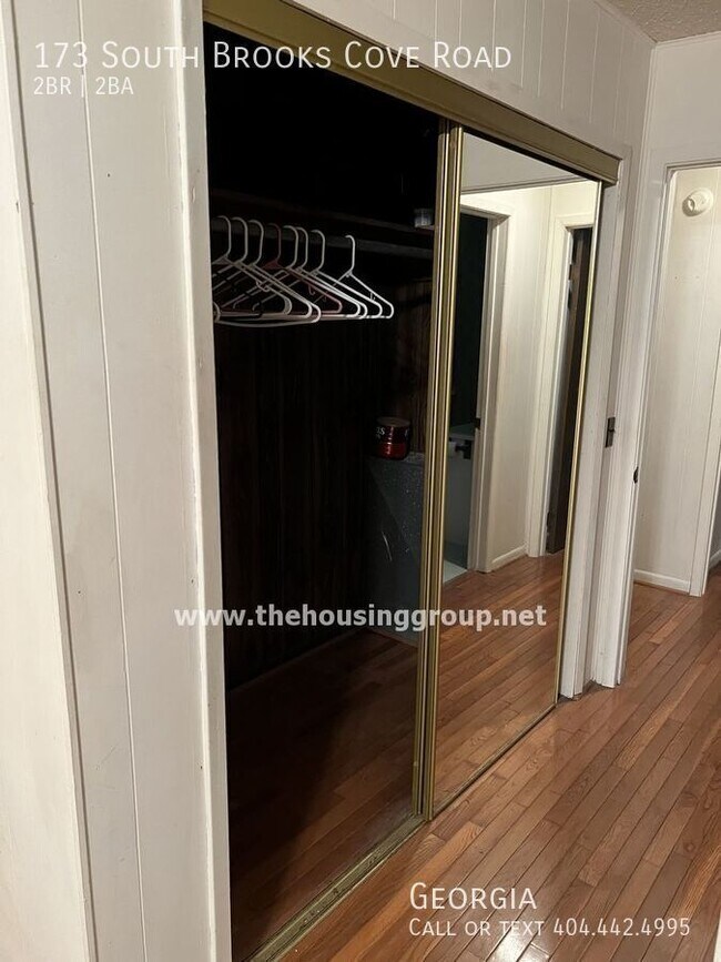 Building Photo - 173 S Brooks Cove Rd