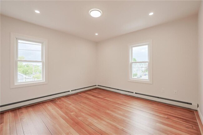 Building Photo - 529 Wood St