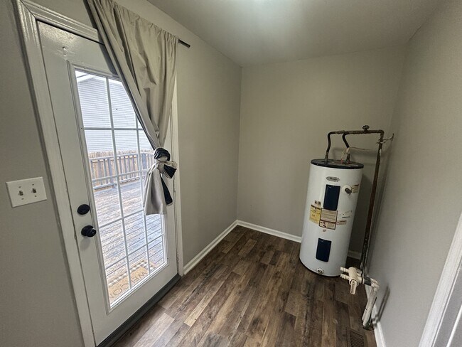 Building Photo - 1302 Sharptail Trail