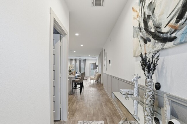 Building Photo - 14507 Rain Tree Dr