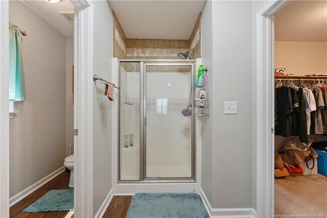 Building Photo - 415 Highgrove Dr