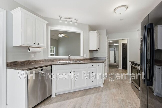 Building Photo - 572 Preakness Cir