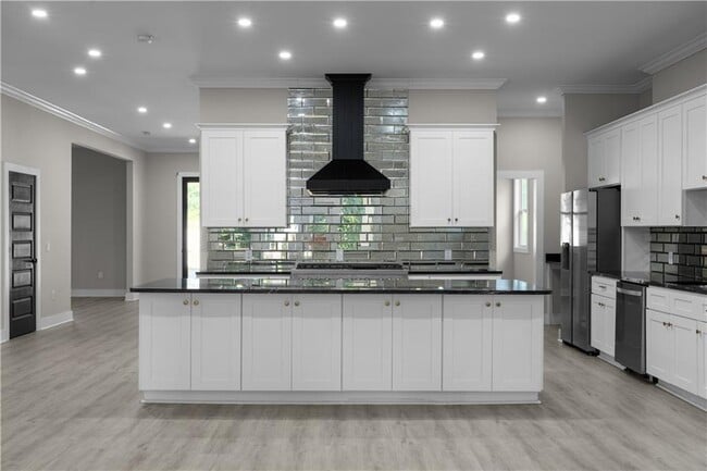 Building Photo - 1331 Diamond Ave SE