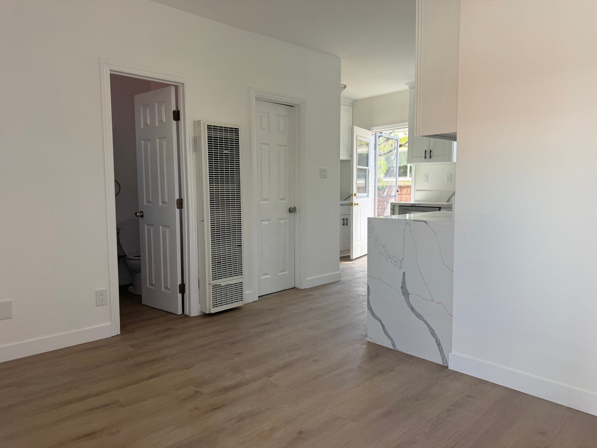 Building Photo - 359 W Amar St