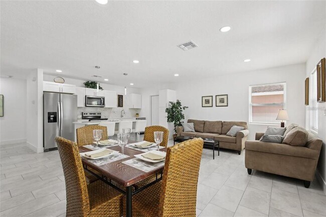 Building Photo - 3530 Goodrich Ave