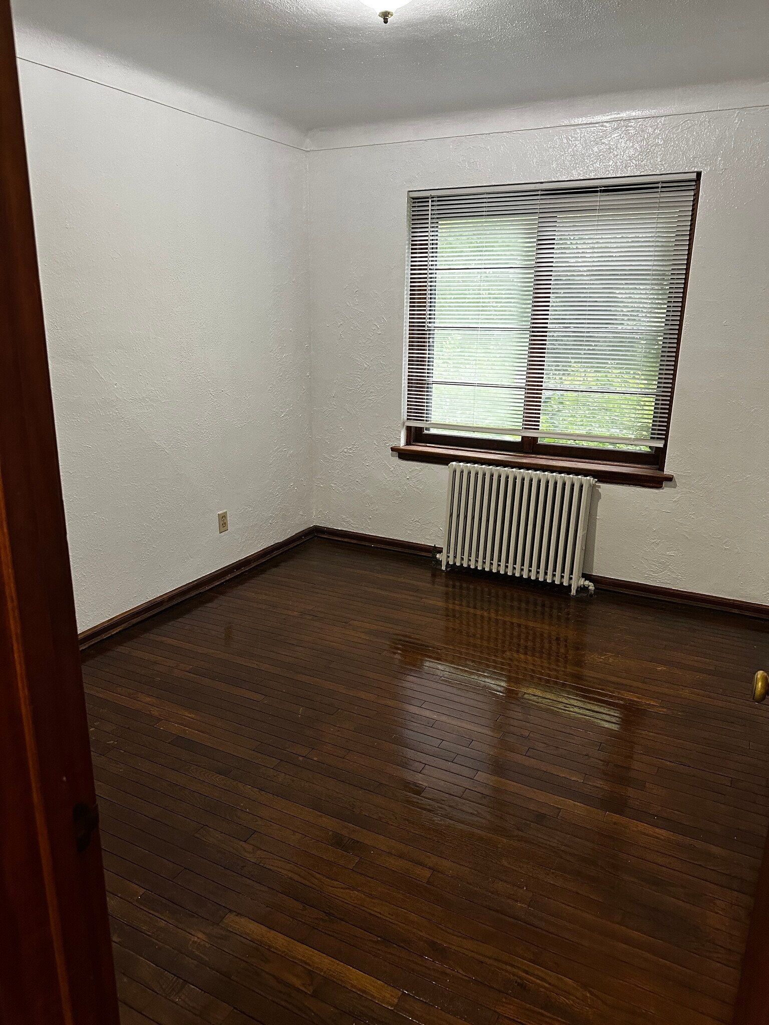 Building Photo - 708 W Bancroft St