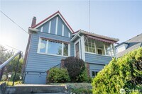 Building Photo - 2bd/2.5ba Seattle House