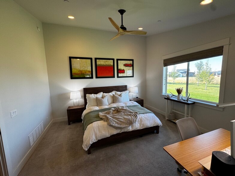 Building Photo - 169 Riparian Way