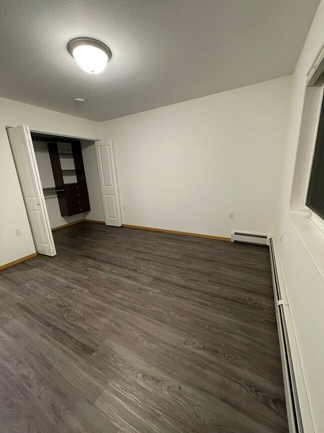 Building Photo - War Eagle Ct. (2690)