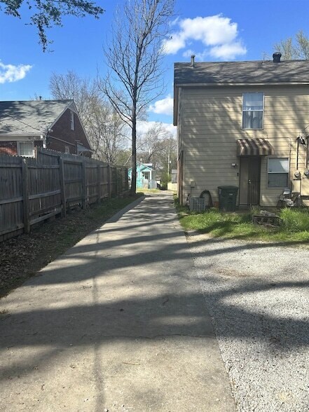 Building Photo - 3799 Carnes Ave