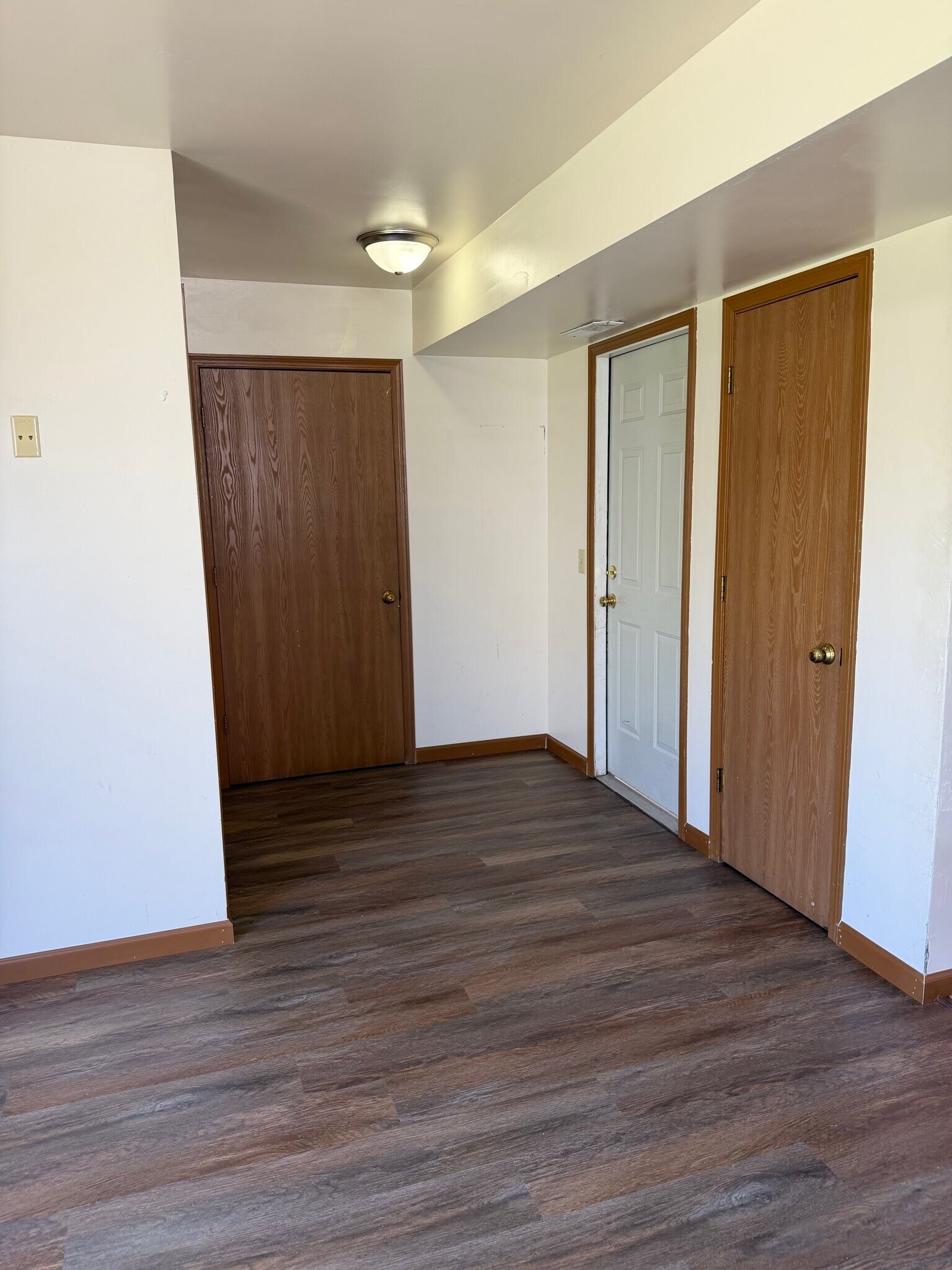 Building Photo - 111 Longacre Dr