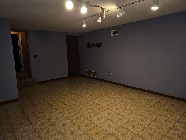 Building Photo - 3624 Barbary Dr