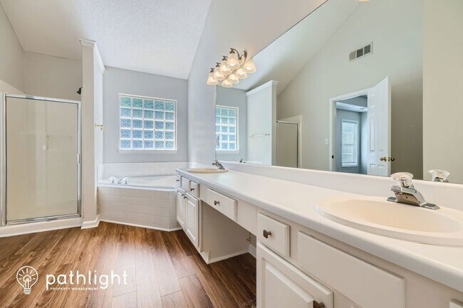 Building Photo - 59 Weatherstone Way