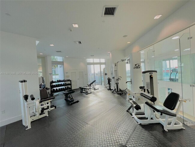 Building Photo - 350 S Miami Ave