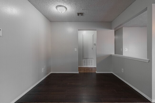 Building Photo - 3 Bed 2 Bath in Norman