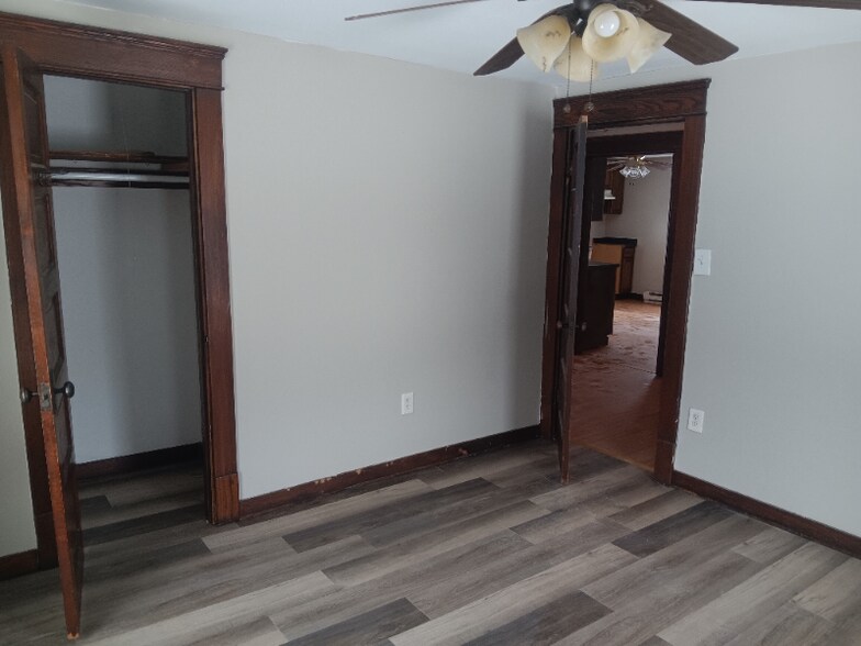 Building Photo - 4489 Sandy Lake Rd