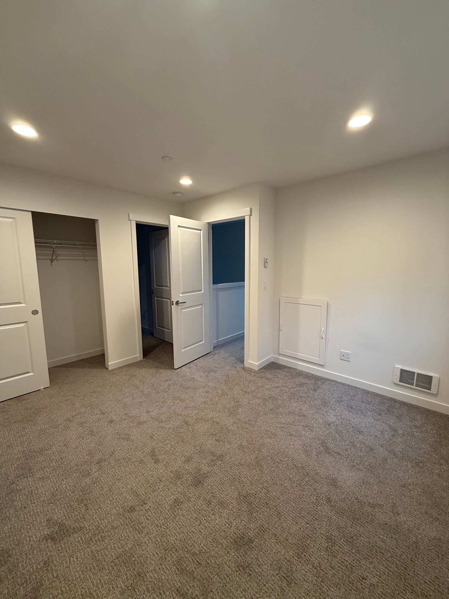 Building Photo - 2168 N 185th St