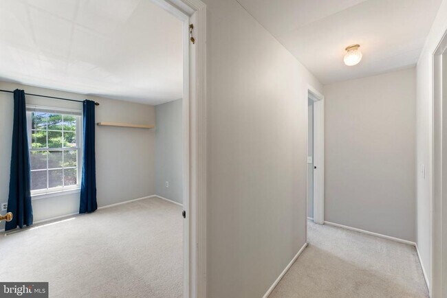 Building Photo - 6014 Martins Landing Ln