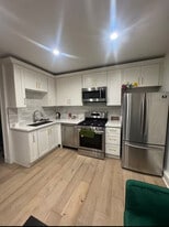 Building Photo - 5525 Hermitage Ave