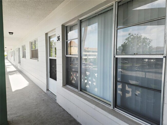 Building Photo - 2456 Ecuadorian Way