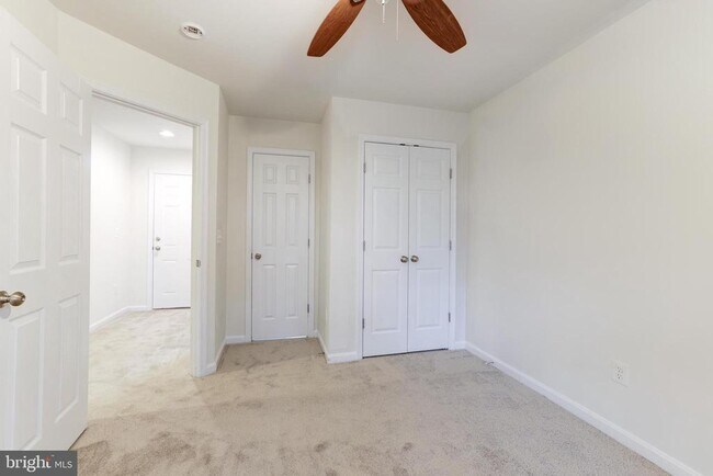 Building Photo - 42639 Chisholm Dr