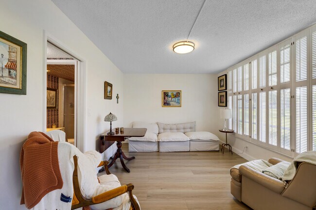 Building Photo - 3621 Oaks Clubhouse Dr