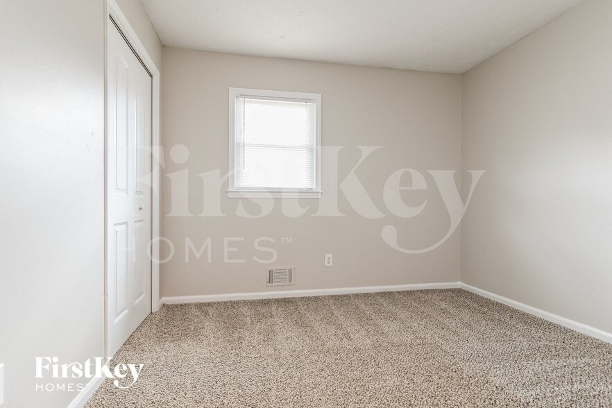 Building Photo - 2306 Wisteria Dr SW