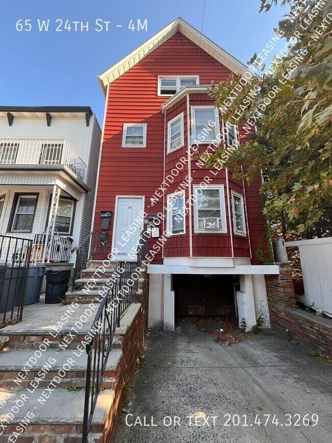 Building Photo - 65 W 24th St
