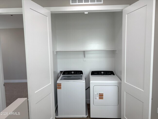 Building Photo - 1019 E Pasadena Ave