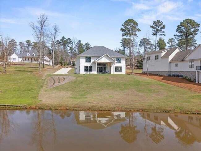 Building Photo - 1270 Glen Eagle Dr
