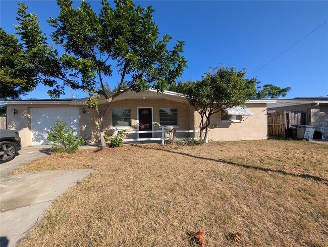 Primary Photo - 5015 Overton Dr